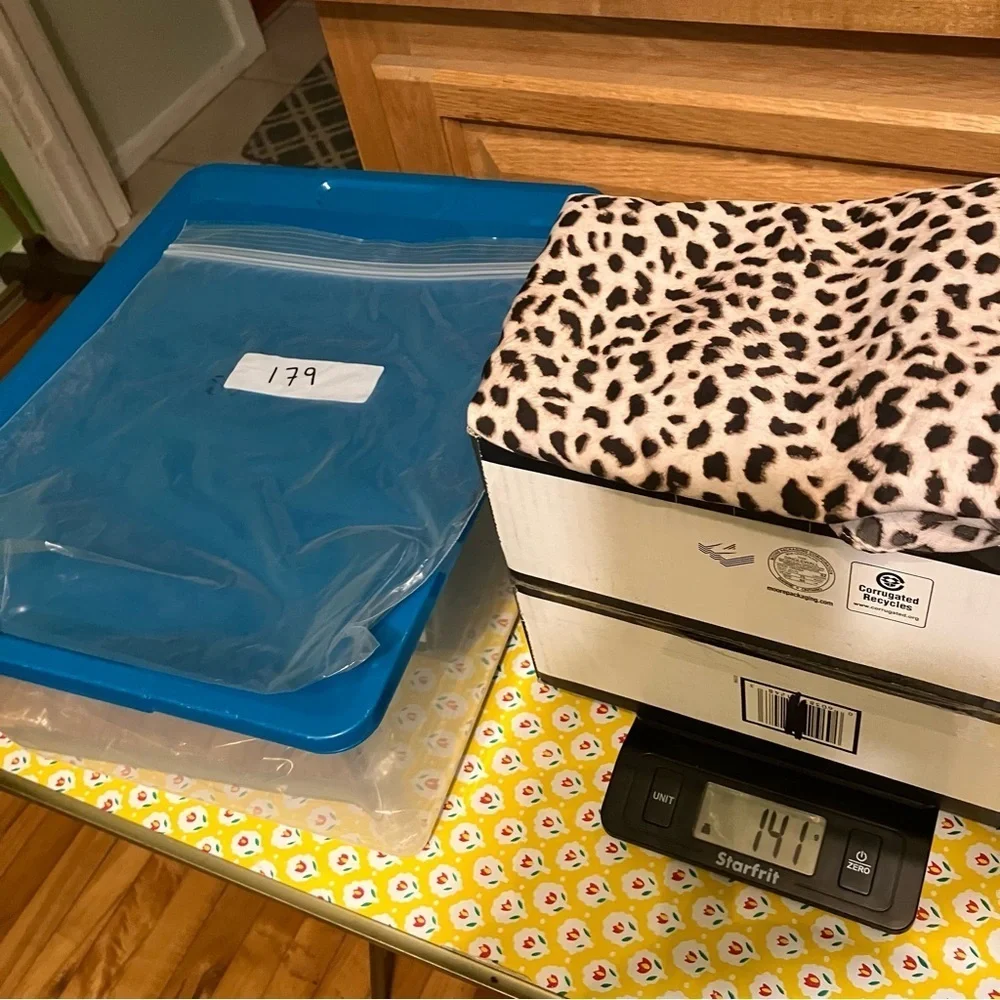 Torrid Leopard Print Lightweight Sleeveless Tank Top Womens Size 6 Polyester - Picture 10 of 10